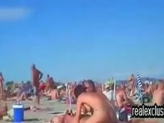 Public nud plaja partener schimbate xxx video în vara 2015