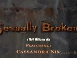Cassandra nix transforms से फार्म स्कूलगर्ल को अडल्ट क्लिप सितारा
