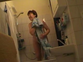 צ'כית בוגר אמא שאני אוהב לדפוק jindriska לְגַמרֵי עירום ב חדר אמבטיה