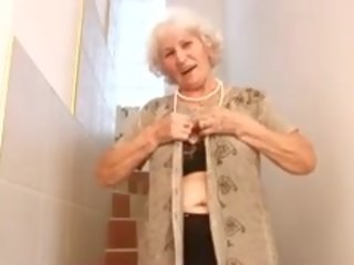 Granny Norma and her Sextoy