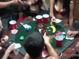 X įvertinti klipas pokeris žaidimas į koledžas bendrabutis kambarys vakarėlis