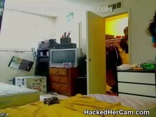 Gjoksmadhe harlot në hacked kamera