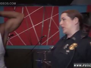 Λεσβιακό αστυνομία αξιωματικός και angell καλοκαίρια αστυνομία γαμήσι από συμμορία ακατέργαστος mov