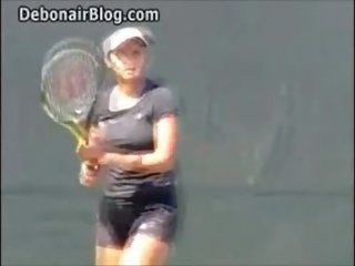 Άλμα άνθρωποι του sania mirza όχι γυμνότητα