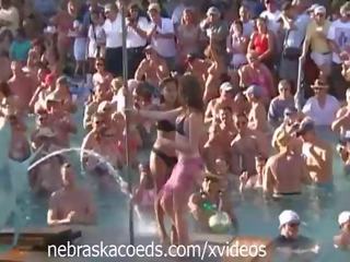 First-rate cuerpo concurso en piscina fiesta key oeste
