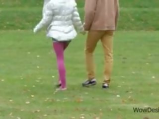 Kūdas paauglys brunetė putė trinamas į as parkas