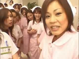 Asiatico infermieri goditi porno su superiore