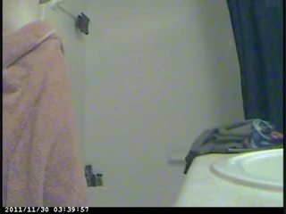 Spycam captures paauglys atsižvelgiant a dušas