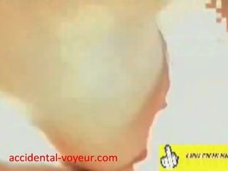 Hameen tirkistelijä saaliit pantyless emättimeen