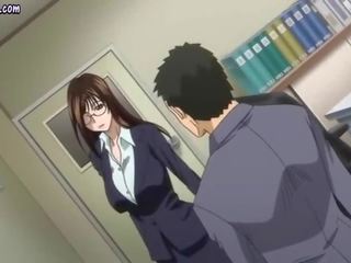 Turned på animen läraren ger avsugning