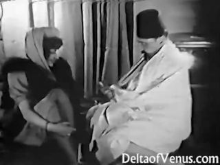 Antično seks video 1920s - britje, s pestjo, fukanje