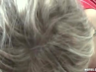 Išdykęs blondinė lassie analinis pabandyti iš į namai
